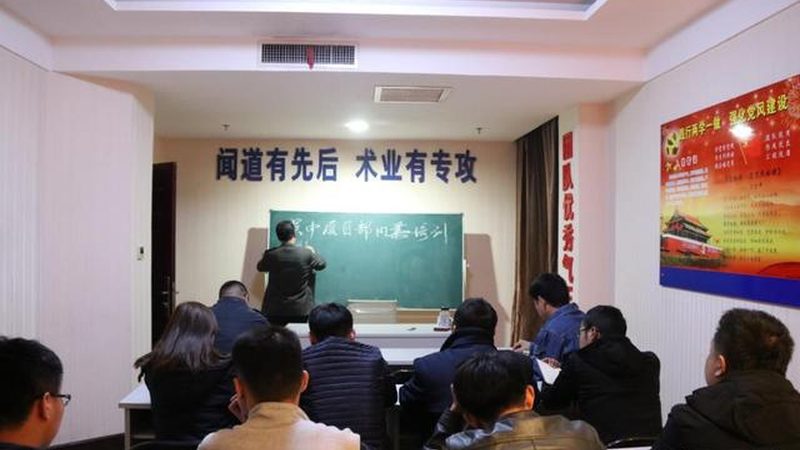 小标题：编程课程，不仅仅是代码的学习
