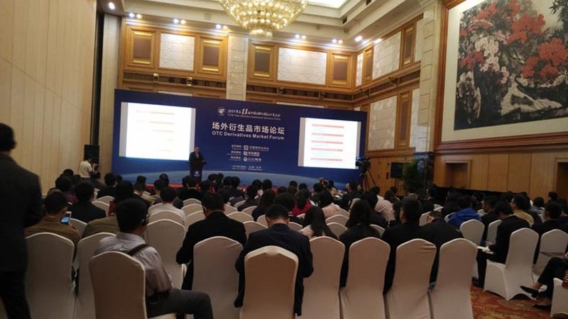 成人教育网上平台：便利与挑战并存